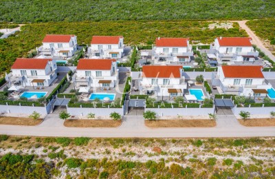 Debeljak, Zadar, Resort, 8 Häuser mit Pool zum Verkauf, Investition