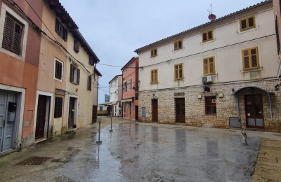 Fažana! Renoviertes istrisches Reihenhaus!