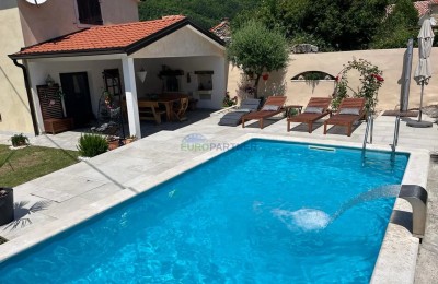 Wunderschön eingerichtetes Haus mit Pool 155 m2, zu verkaufen