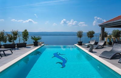 Stanići, Omiš, luxuriöse Villa mit Pool in der Nähe des Meeres zum Verkauf