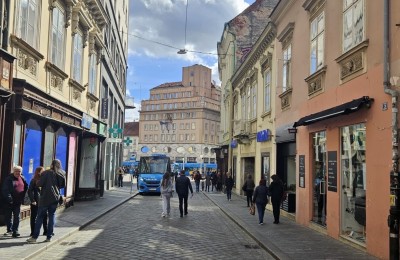 Zagreb, Zentrum, Radićeva – 100 m² Wohnung zur Renovierung