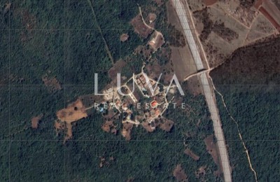 Istrien, Poreč, Baugrundstück 926 m² zu verkaufen