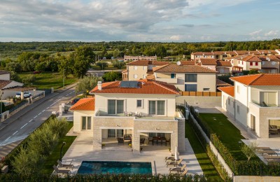 Luxuriöse Villa mit bezauberndem Blick auf das Meer und die Stadt Vabriga