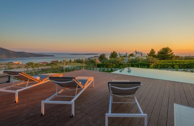 Primošten, Luxusvilla mit atemberaubendem Panoramablick auf das Meer
