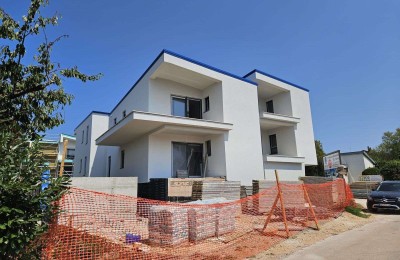 Moderne Wohnung im Block A, in der Nähe von Umag!