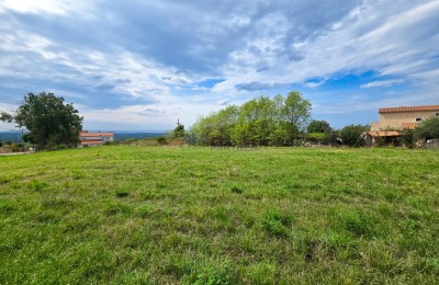 Grundstück mit Meerblick, Kaštelir, Istrien
