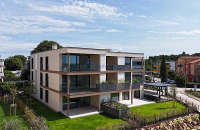 Istrien, Novigrad, moderne Wohnung im ersten Stock eines luxuriösen Gebäudes