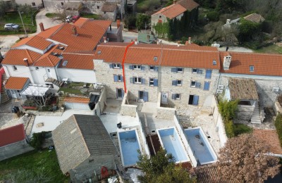 ISTRIEN, Svetvinčenat, Umgebung - Steinhaus mit Schwimmbad