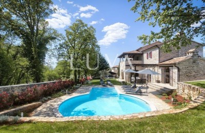Istrien, Tinjan, Steinvilla von 300 m² mit Pool zu verkaufen
