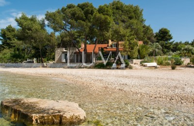 Supetar, Brač, Haus direkt am Meer, einmalige Gelegenheit