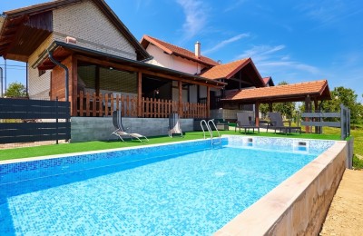 Kloštar Ivanić – Haus mit Pool 145m2 & Weingut zu verkaufen