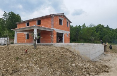 Schönes Haus im Bau in Cerovlje - in Gebäude