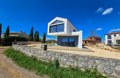 Moderne Villa mit Pool am Dorfrand, Poreč, Lovreč