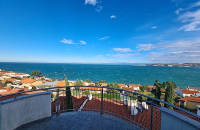 Umag, Crveni Vrh, Alberi Apartment mit offenem Meerblick.