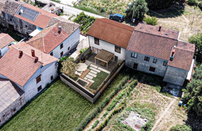 Grundstück für ein Einfamilienhaus 90m². Muntić.