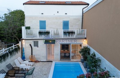 Renoviertes istrisches Steinhaus mit Pool – 3 km von Poreč entfernt