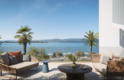 Modernes Apartment mit Garten – Turanj, zu verkaufen