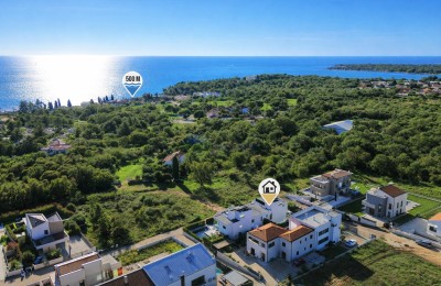 Villa in Poreč, nur 500 m vom Meer entfernt! Meerblick!