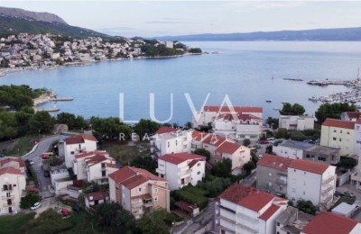 Split, Stobreč, baugrundstück mit rechtskräftiger standortgenehmigung, 1.360 m², zu verkaufen
