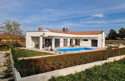 Istrien, Umgebung von Rovinj, wunderschönes Einfamilienhaus mit Pool.