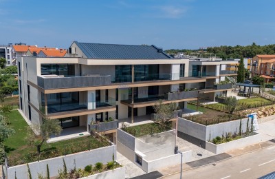 Istrien, Novigrad, luxuriöse Erdgeschosswohnung