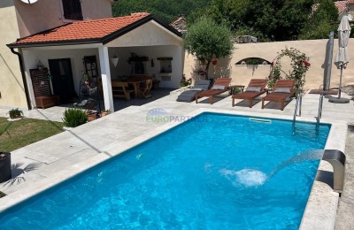 Wunderschön eingerichtetes Haus mit Pool 155 m2, zu verkaufen