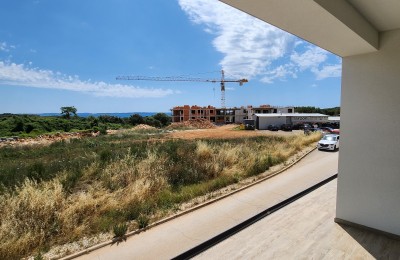 BARBARIGA neue Wohnung im ersten Stock, kleineres Gebäude. Seeblick.