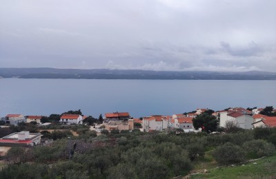 Zu verkaufen Omiš, ein Haus mit Wohnungen 500 m2 mit Meerblick