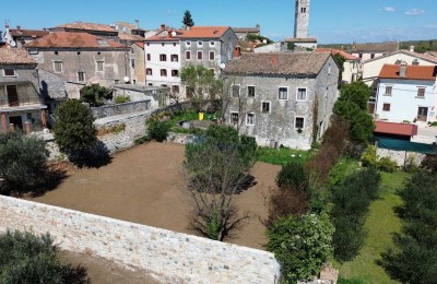 Freistehendes Haus zur Renovierung, Sveti Lovreč