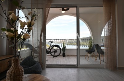 Marina, Trogir, Wohnung 75 m² in Meeresnähe zu verkaufen