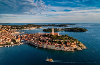 Verkauf einer schönen Dreizimmerwohnung, 200 m vom Meer entfernt, Rovinj!