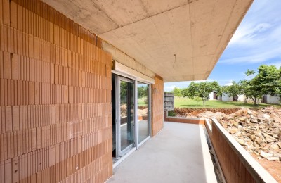 Wohnung zum Verkauf in einem neuen Gebäude in toller Lage, Peroj!