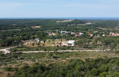 Grundstück mit Panoramablick auf das Meer, in der Nähe von Rovinj