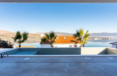 Čiovo, Mastrinka, Neue luxuriöse Villa mit Pool am Meer