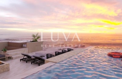 Zadar, Kožino, Verkauf eines luxuriösen Penthouses mit Pool am Meer
