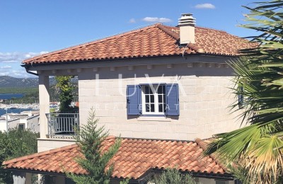Luxushaus 148m2 mit Pool zum Verkauf, Murter Betina