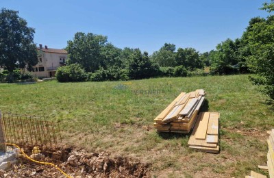 Istrien, Sveti Lovreč, Bauland mit erteilter Baugenehmigung
