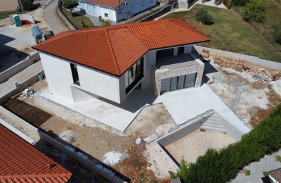 Luxuriöses, modernes Haus mit Swimmingpool im Bau, Sveti Lovreč,Poreč!