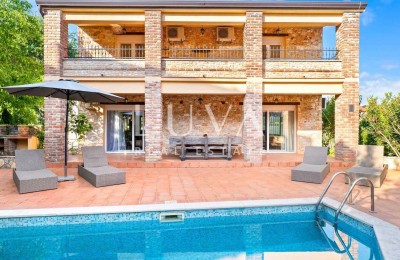 Funtana, luxuriöses Haus mit Pool zu verkaufen, in der Nähe von Poreč