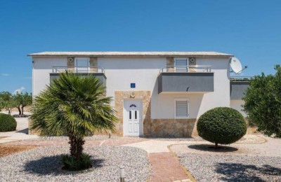 Brač, Milna, luxuriöses Haus auf einem 10.000 m² großen Anwesen zu verkaufen