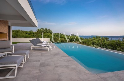 Jadranovo, Luxusvilla mit Pool in Meeresnähe zu verkaufen