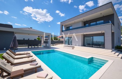 Kaštel Stari, Villa mit Pool und Meerblick, 324 m², zu verkaufen