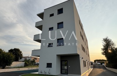 Istrien, Tar, moderne Wohnung im zweiten Stock, 65,71 m2