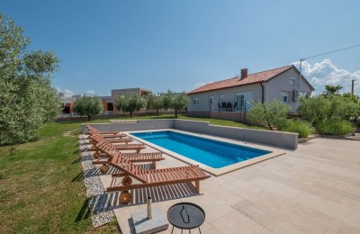 Villa mit großem Garten und Swimmingpool, Umgebung von Poreč