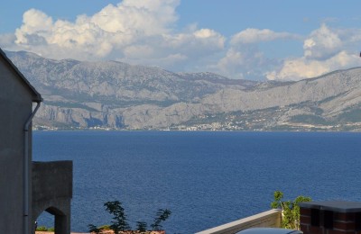 Authentisches dalmatinisches Haus auf der Insel Brac, 200 m vom Meer entfernt