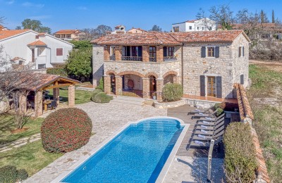 Einzigartige Steinvilla mit Pool, Poreč