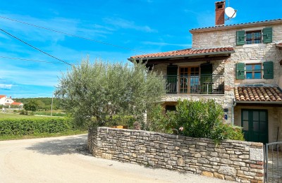 Ein wunderschönes Steinhaus 4 km vom Zentrum von Poreč entfernt