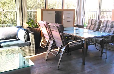 Komfortable 4-Zimmer Wohnung mit großer geschlossener Terrasse, 120 m2, zu verkaufen