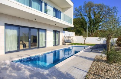 Krk Linardići Luxushaus mit Pool zum Verkauf