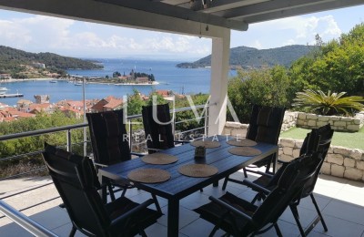 Vis, Luxushaus mit Pool und Meerblick zu verkaufen
